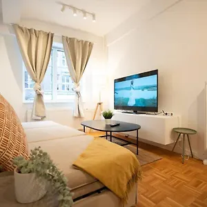 Apartment Living In Center Hamburg