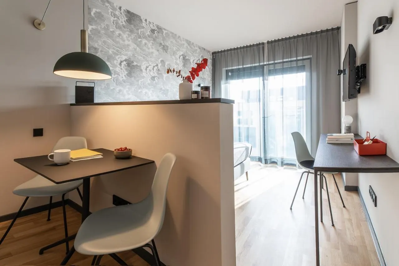 Ipartment Frankfurt Airport Hotel Frankfurt am Main 4*,